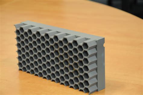  Hexagonally Structured Honeycomb Composites：Revolutionizing Aerospace and Automotive Engineering